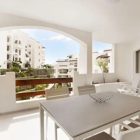 Feriehus Teguise 2-3 Pool View 1b